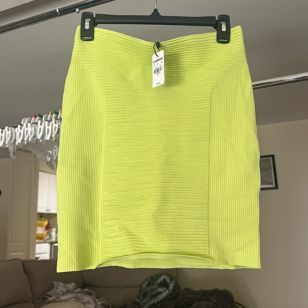 NEW Express Women's Body-Con Skirt